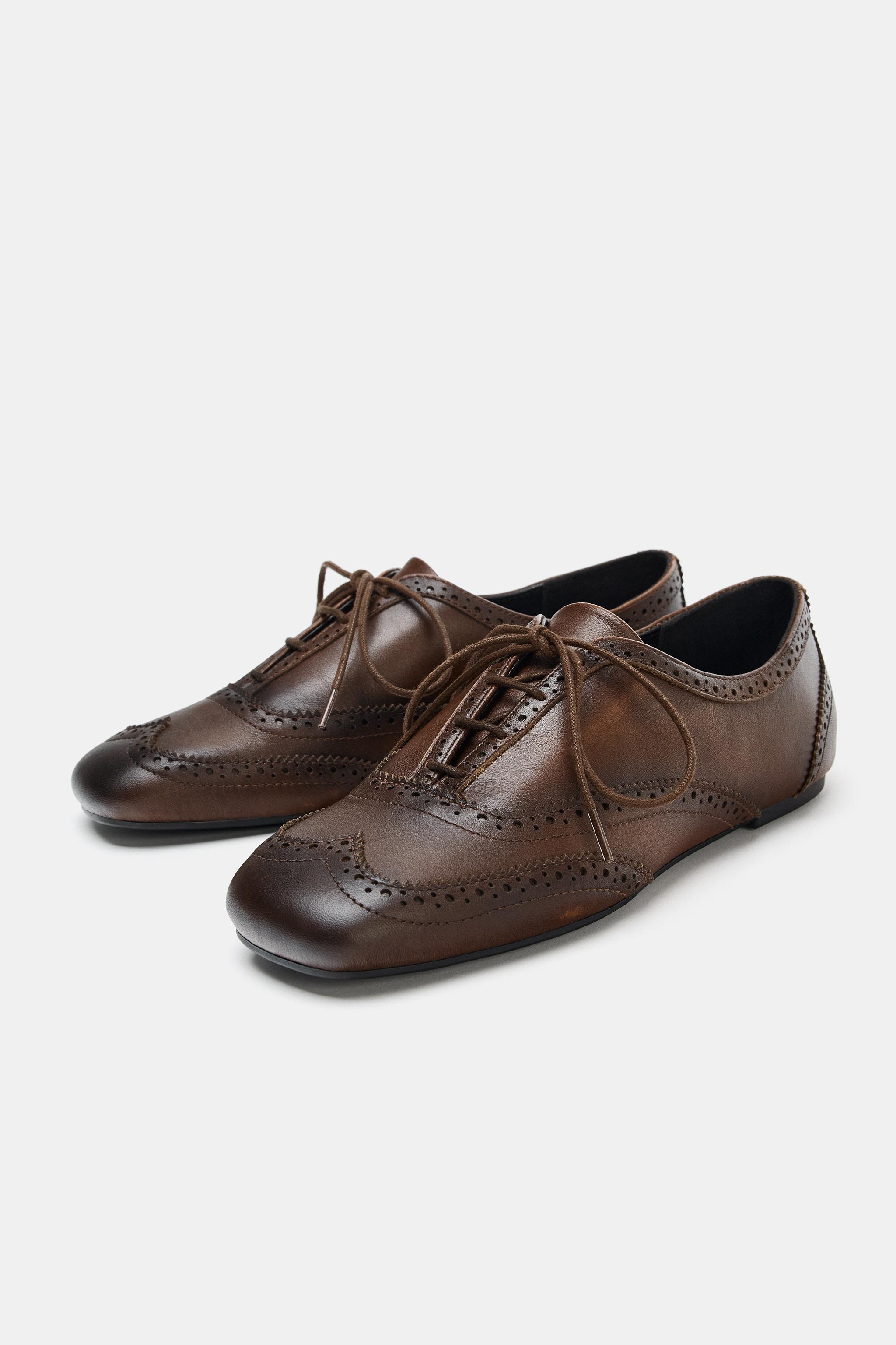 LOW HEEL LEATHER WINGTIPS